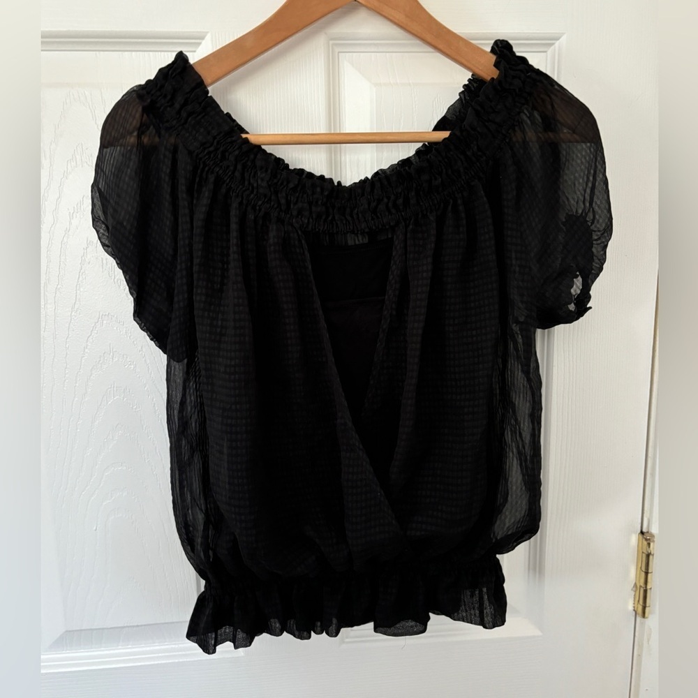 Absolutely Adorable Women’s XS Guess Sheer Open Front Blouse With Built-In Tank